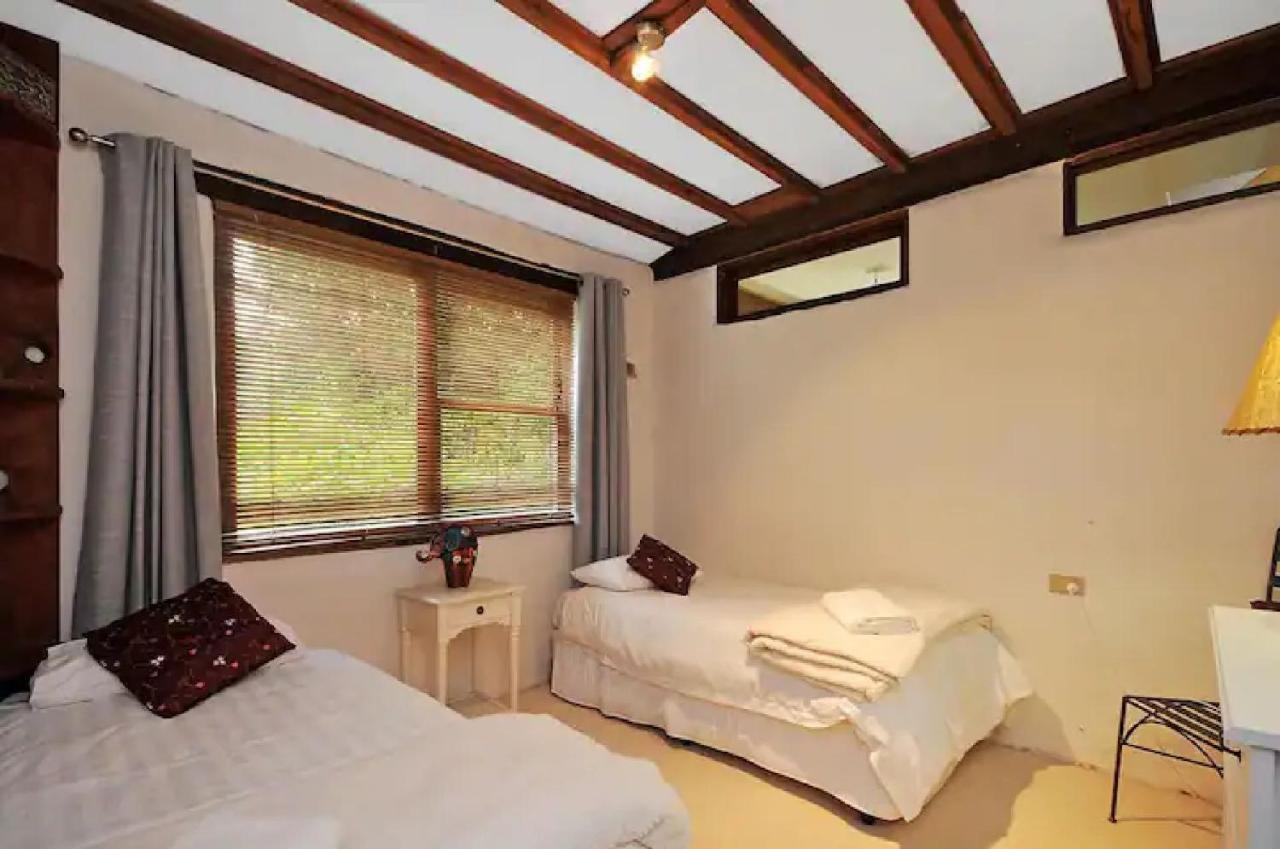 Nagual Retreat In With Views Holiday home *